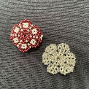 Beaded flower pattern rings